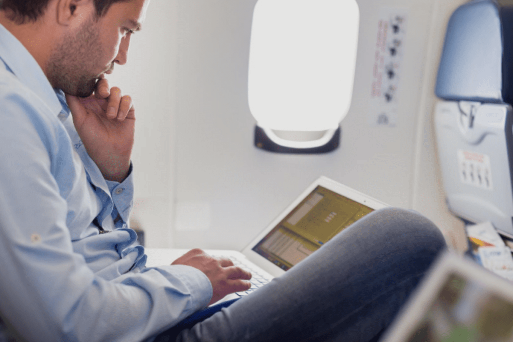 Can You Take a Laptop On a Plane As Hand Luggage_