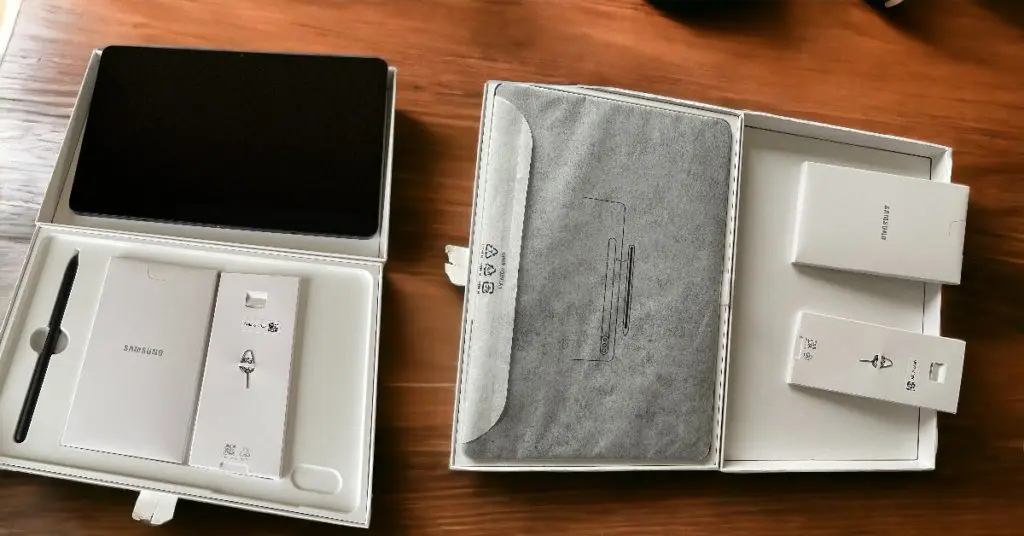 a box of Samsung Galaxy Tab S8 tablet with a cover and a card in it